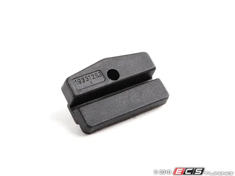 Side Skirt Retainer